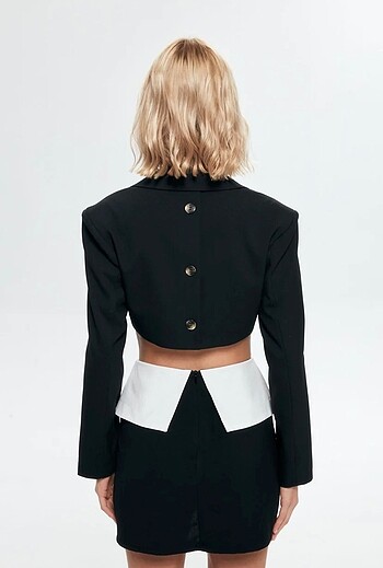 Quzu Quzu Asimetrik Crop Ceket