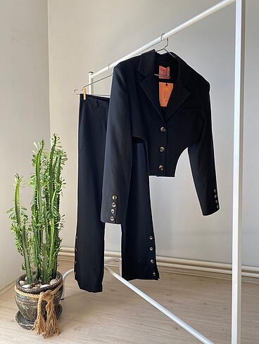 l Beden Quzu Asimetrik Crop Ceket