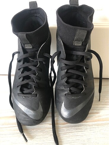 Nike erkek çocuk krampon