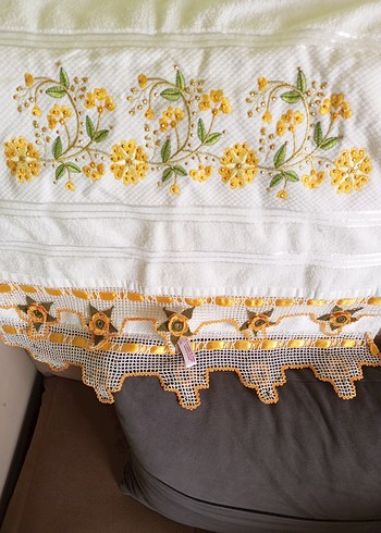 Kenarlari işlemeli havlu - Görsel 2