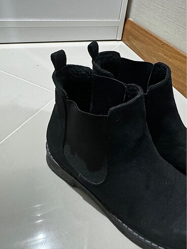 Diğer kisa siyah bot