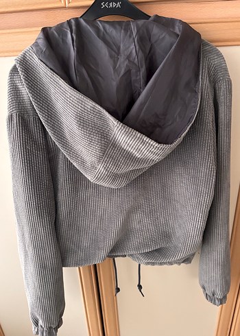 Gri Kapüşonlu Rahat Kesim Kadın Ceket - Görsel 2