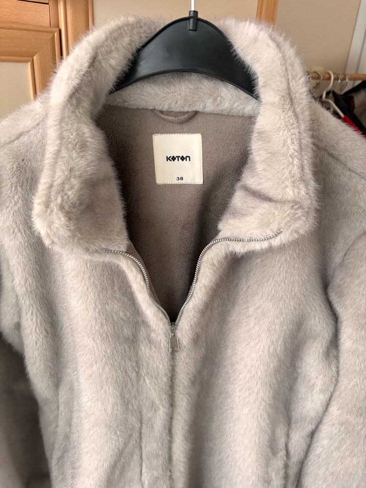 Gri Peluş Kadın Mont, Yüksek Yakalı, Rahat Kesim - Görsel 2