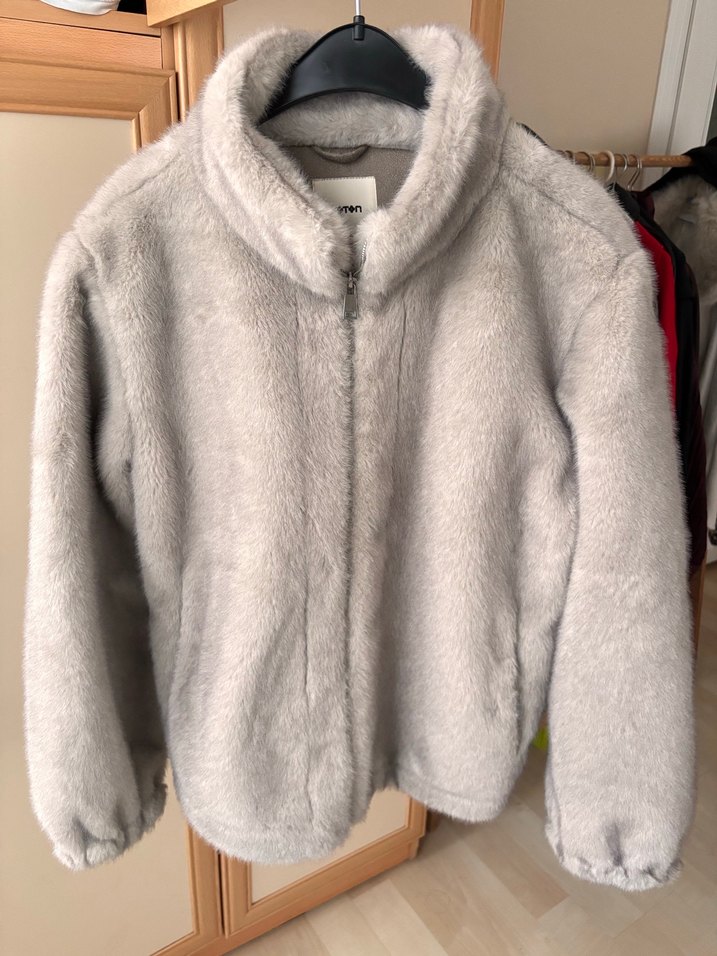 Gri Peluş Kadın Mont, Yüksek Yakalı, Rahat Kesim - Görsel 3