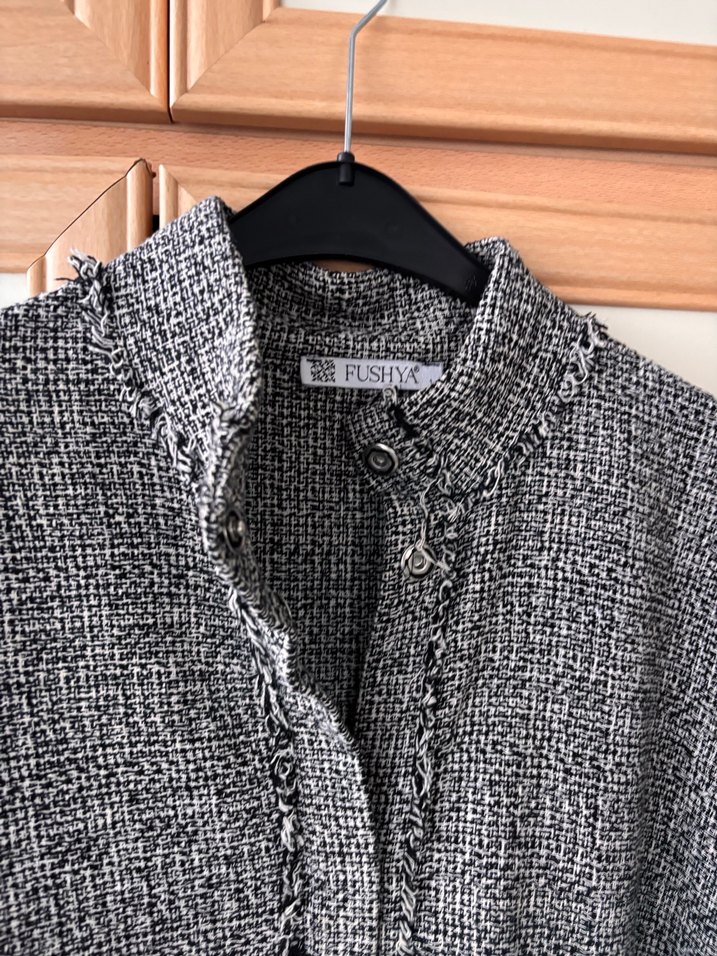 Gri Düğmeli Uzun Kollu Kadın Keten Ceket - Görsel 3