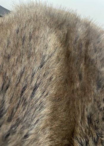 Kahverengi Kürk Detaylı Midi Mont - Görsel 4