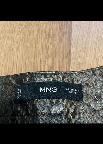 Kahverengi Yılan Desenli Deri Kadın Pantolon - Görsel 3