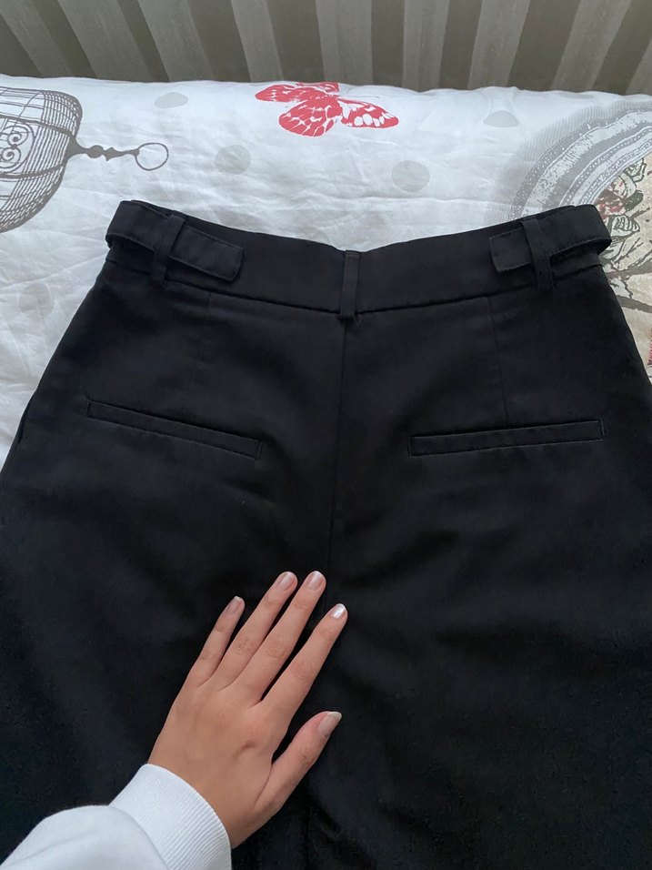 Stradivarius Beli Ayarlanabilir Siyah Kadın Kumaş Pantolon - Görsel 2