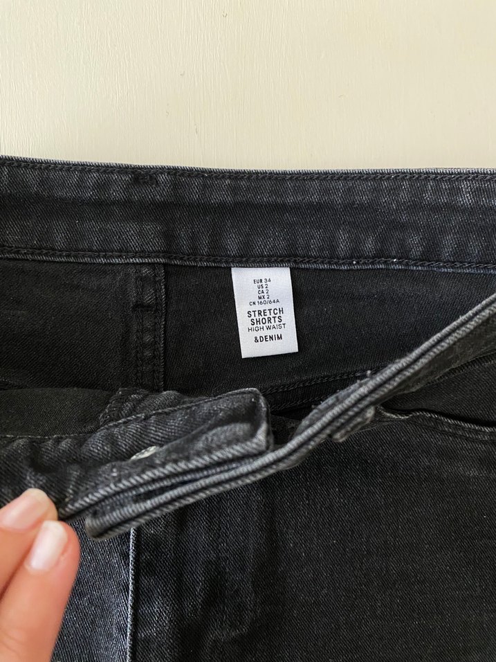 H&M Soluk Siyah Şort - Görsel 2