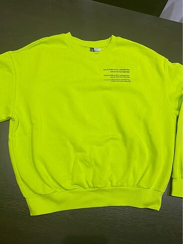 H&M neon renkli sweatshirt