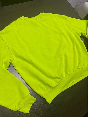 m Beden H&M neon renkli sweatshirt