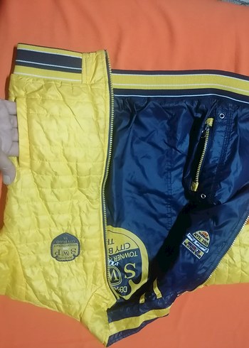 Yağmurluk yada rüzgarlık tam kapşönlü mont - Görsel 14