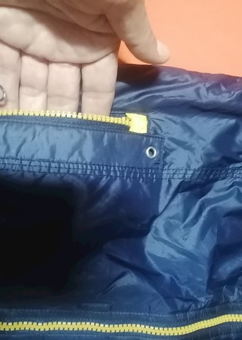 Yağmurluk yada rüzgarlık tam kapşönlü mont - Görsel 9