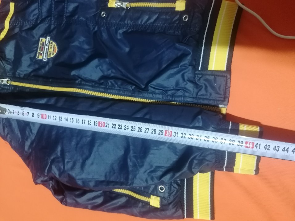 Yağmurluk yada rüzgarlık tam kapşönlü mont - Görsel 5