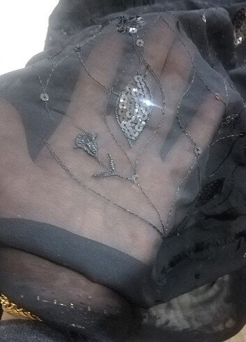 1.20 cm pul işlemeli siyah şifon parça - Görsel 3