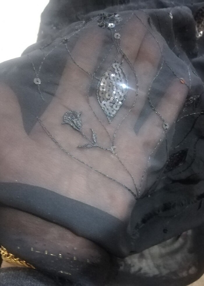 1.20 cm pul işlemeli siyah şifon parça - Görsel 3