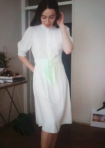 Düğmeli Beyaz Midi Vintage Elbise - Görsel 4