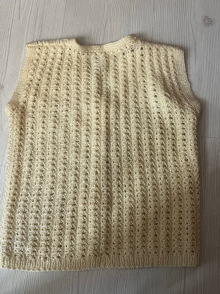 El yapımı Bej Örgü çocuk yelek V Yakalı - Görsel 2