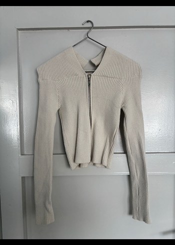 Kadın Beyaz Triko Fermuarlı Açık Omuz Kazak - Görsel 3