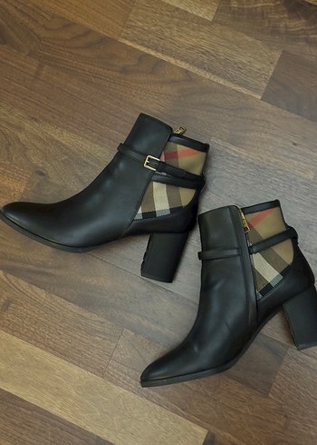 Burberry Topuklu Bot
