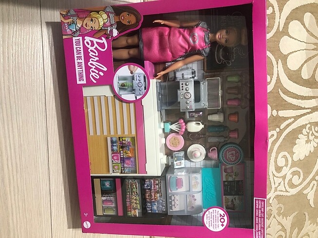 Beden Barbie kahve dükkanı