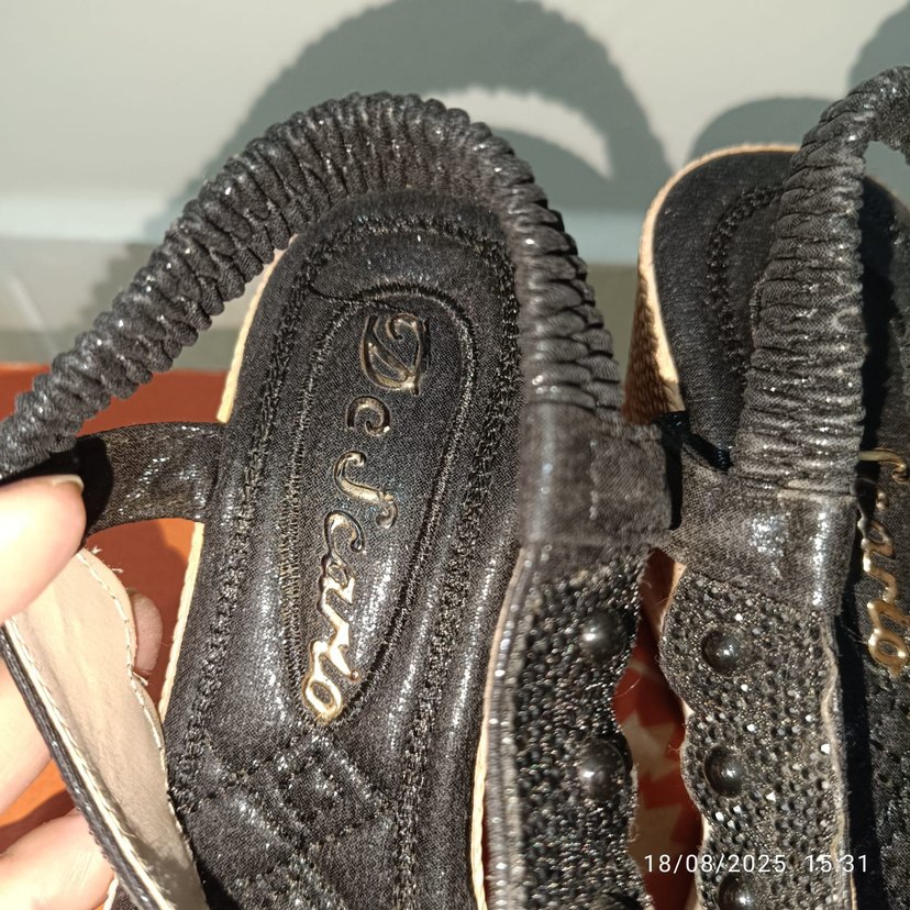 Siyah Dolgu Topuklu Yılan Desenli Kadın Sandalet - Görsel 4