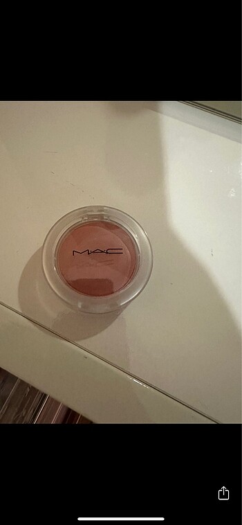 Mac glow play allık grand rengi