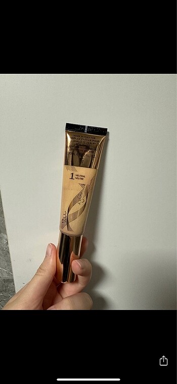 Diğer Charlotte tilbury beautiful skin fondöten