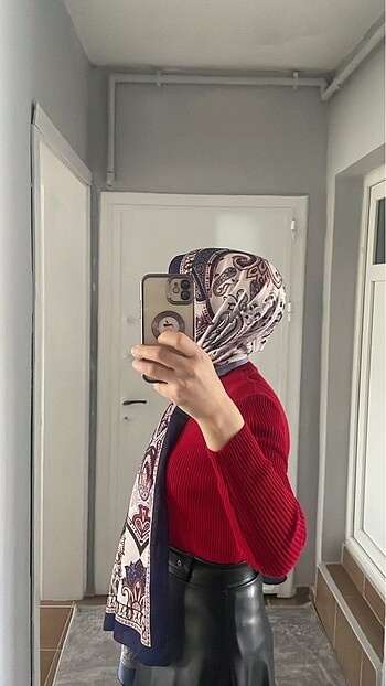  Beden Lacivert Şal