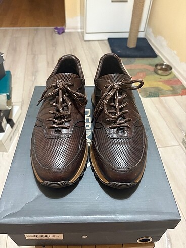 43 Beden Derimod sneaker
