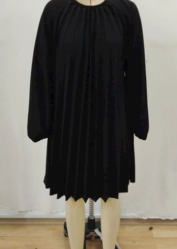 YUVARLAK YAKA PİLELİ SALAŞ İTHAL KREP ELBİSE - Görsel 5