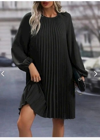 YUVARLAK YAKA PİLELİ SALAŞ İTHAL KREP ELBİSE - Görsel 2