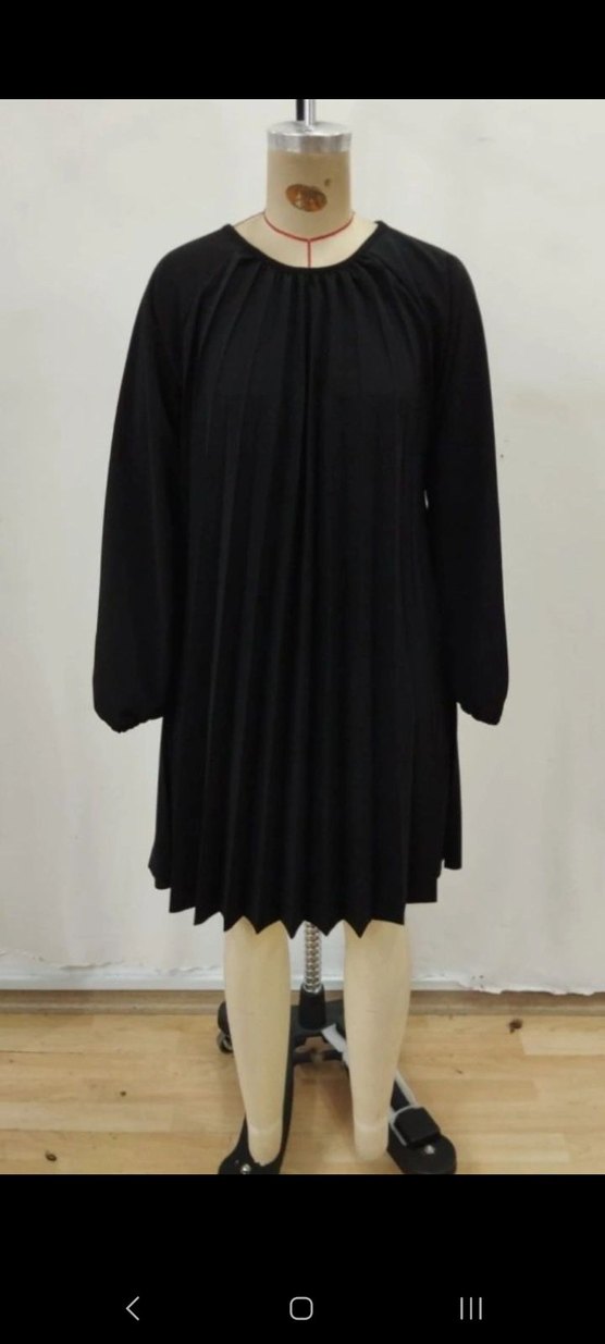 YUVARLAK YAKA PİLELİ SALAŞ İTHAL KREP ELBİSE - Görsel 5