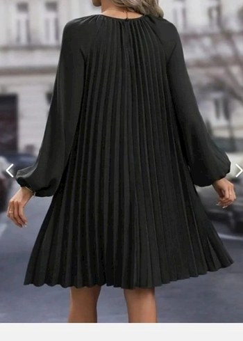 YUVARLAK YAKA PİLELİ SALAŞ İTHAL KREP ELBİSE - Görsel 4