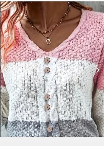 V YAKALI ÖNDEN DÜĞMELİ RENK BLOKLU TRİKO BLUZ - Görsel 4