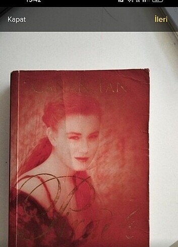 şapka ve kitap