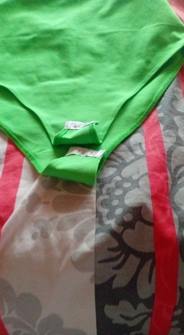 Yeşil Kolsuz Kadın askılı alttan çıtçıtlı  bady - Görsel 2