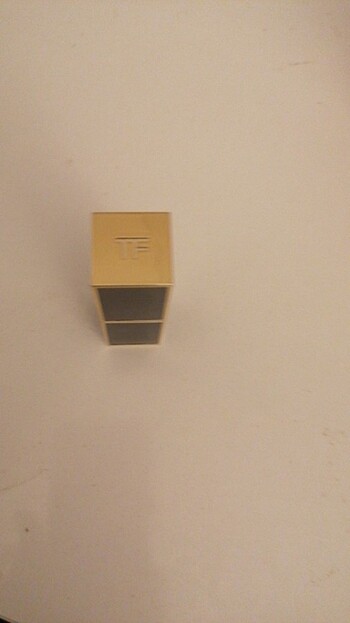 Beden Tom Ford 69 night mauve