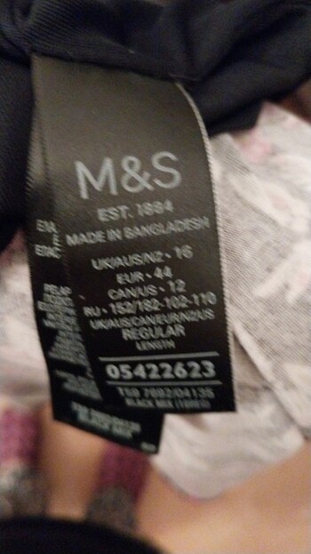 44 Beden çeşitli Renk Marks and Spencer Etek