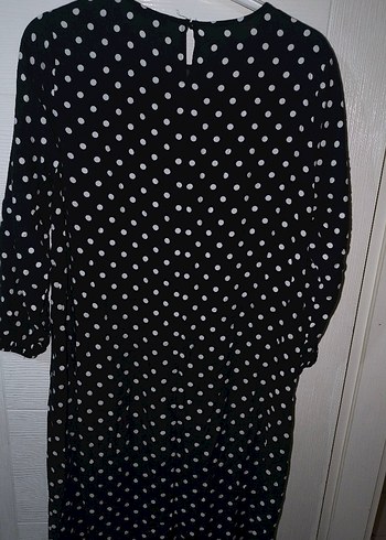 Puantiye Desenli Siyah Midi Elbise - Görsel 3