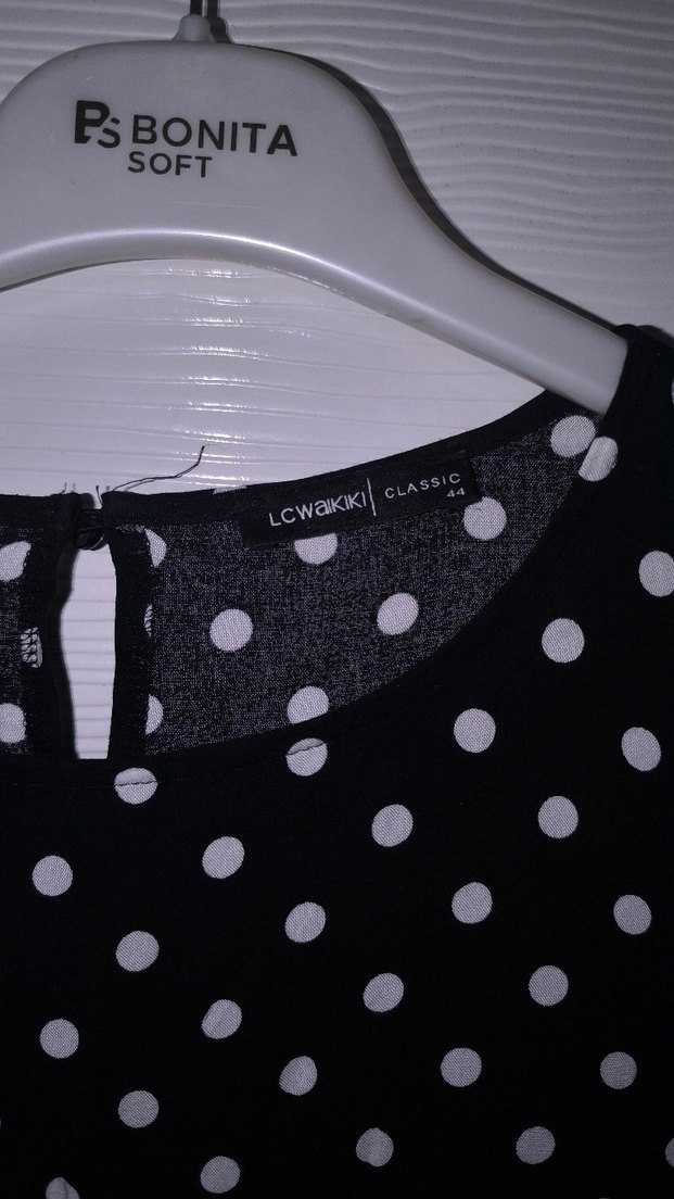 Puantiye Desenli Siyah Midi Elbise - Görsel 2