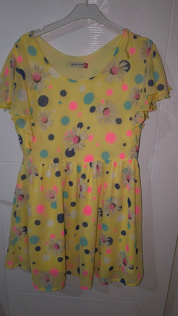 Sarı Çiçekli Kız Çocuk Volanlı Elbise - Görsel 2