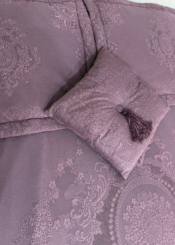 Karaca Mor Nakışlı Yatak Örtüsü - Görsel 3