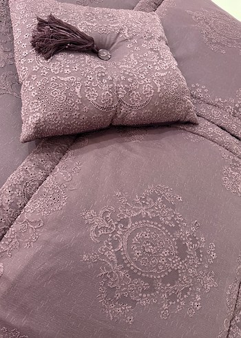 Karaca Mor Nakışlı Yatak Örtüsü - Görsel 5