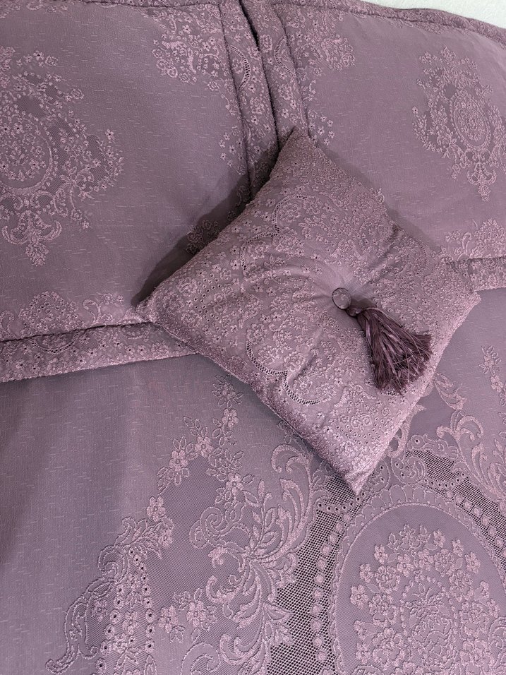 Karaca Mor Nakışlı Yatak Örtüsü - Görsel 3