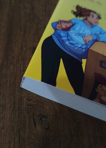 Four Truths and a Lie - Lauren Barnholdt - Görsel 3