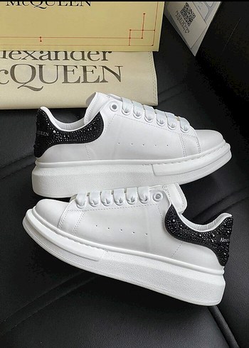Alexander McQueen Alexander McQueen