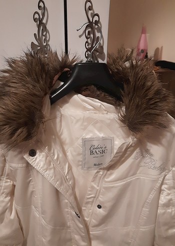 Beyaz Uzun Kollu Kadın Mont - Görsel 4
