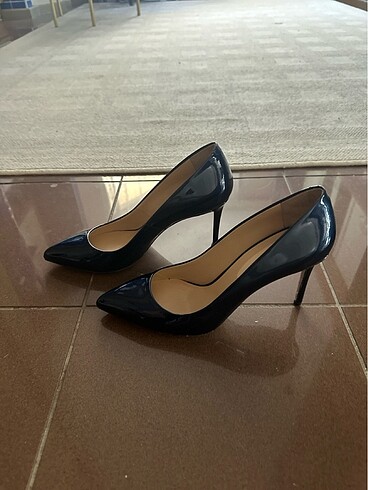 Rugan lacivert stiletto