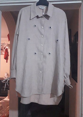 Nakışlı Bej Uzun Keten Kadın Gömlek - Görsel 2